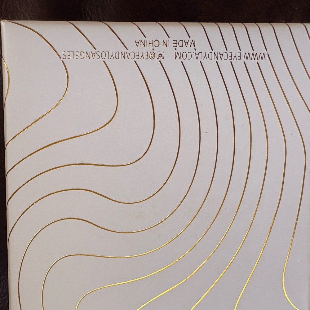 Eye Candy Gold and White Armcandy Luxe Collection - Picture 7 of 7